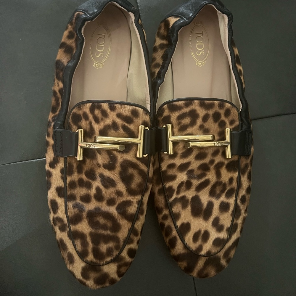 Tod’s women’s leopard shoe